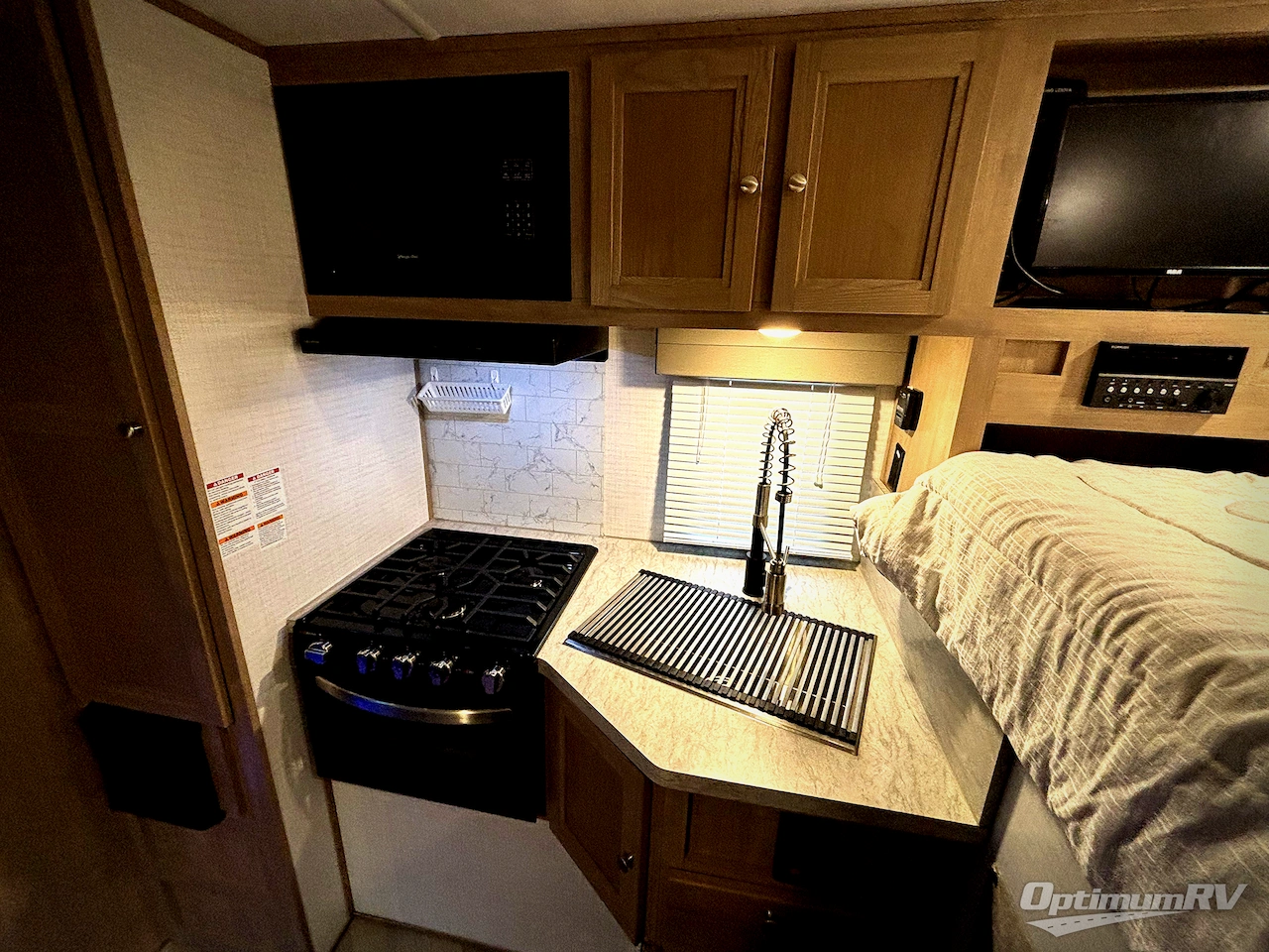 2023 Palomino Real-Lite HS-1806 Photo 9