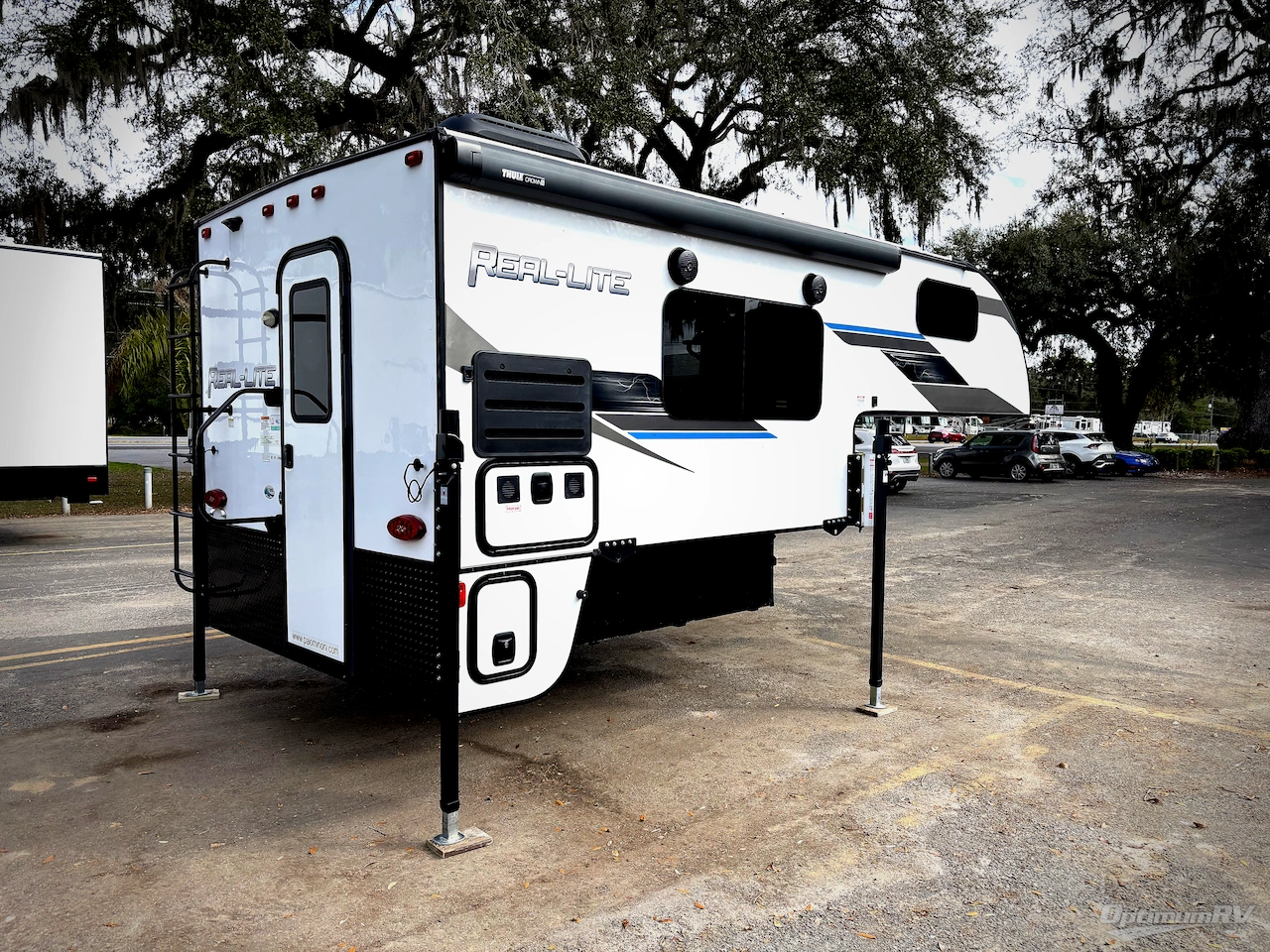 2023 Palomino Real-Lite HS-1806 Photo 2