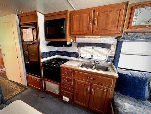1997 Thor Hurricane 34H RV Photo 2