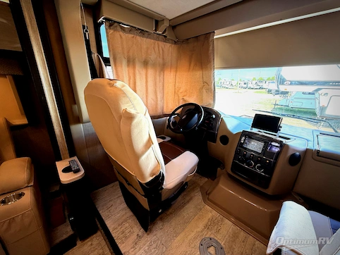 2018 Thor Vegas 24.1 RV Photo 2