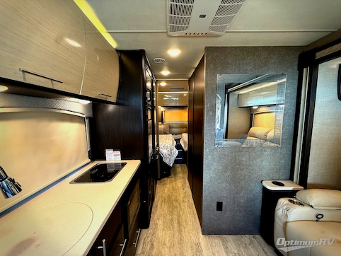 2018 Thor Vegas 24.1 RV Photo 3