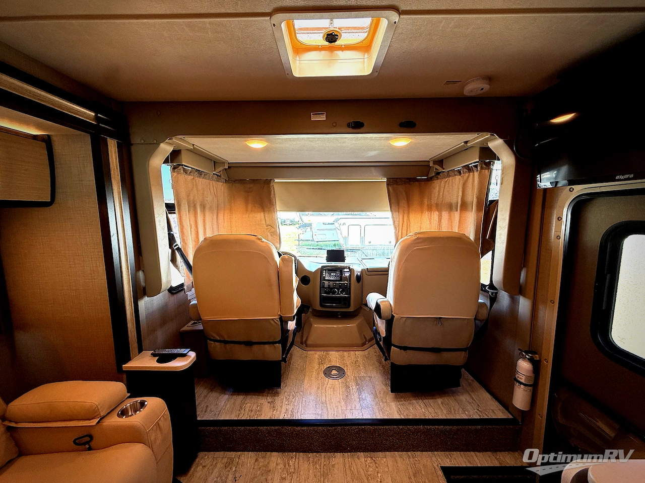 2018 Thor Vegas 24.1 Photo 7