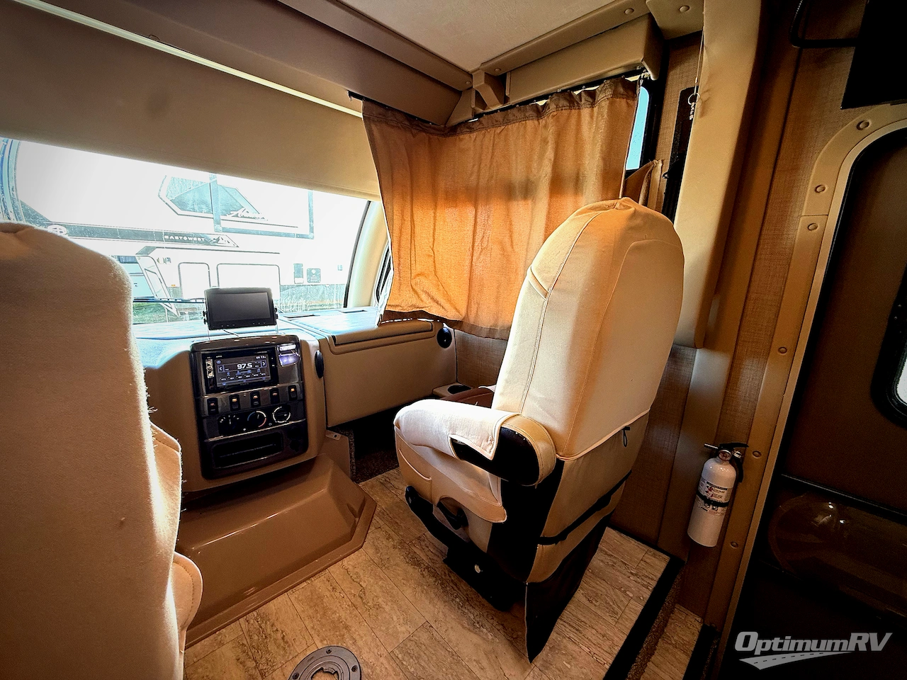 2018 Thor Vegas 24.1 Photo 9