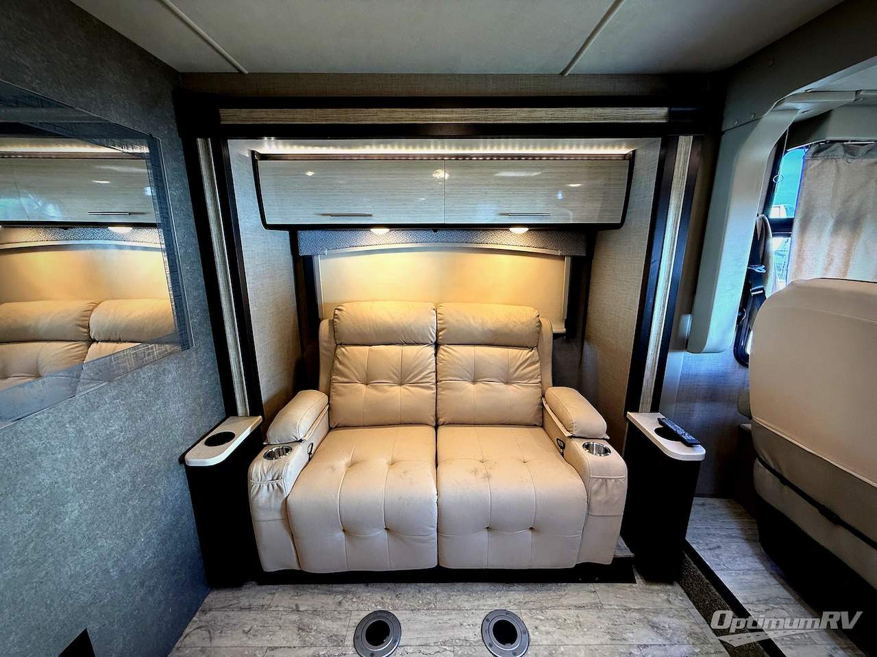 2018 Thor Vegas 24.1 Photo 12