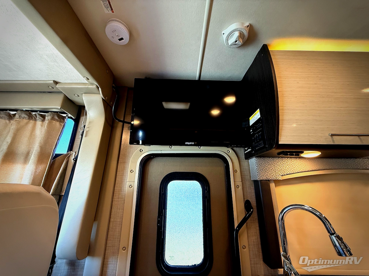 2018 Thor Vegas 24.1 Photo 14