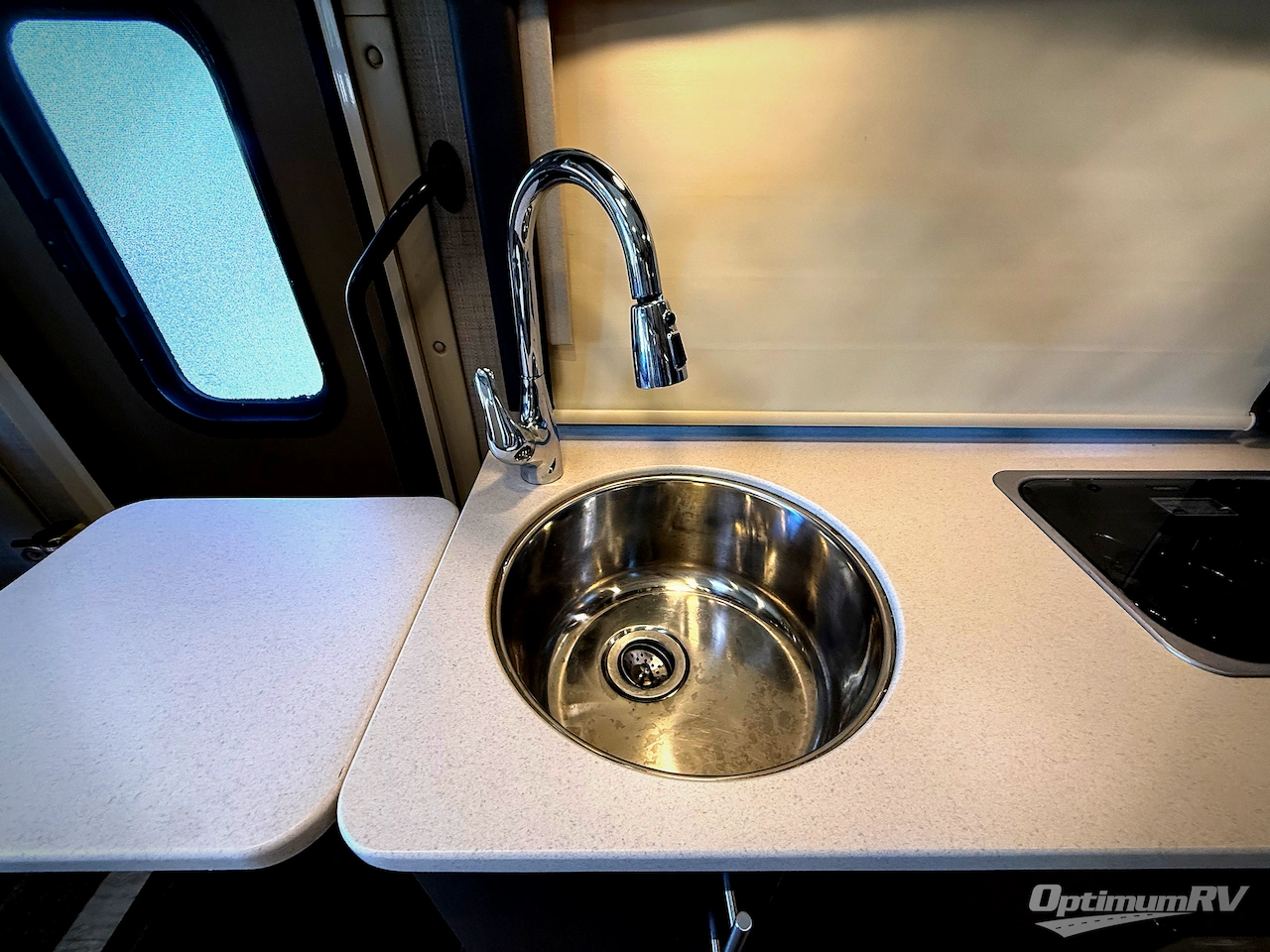 2018 Thor Vegas 24.1 Photo 16