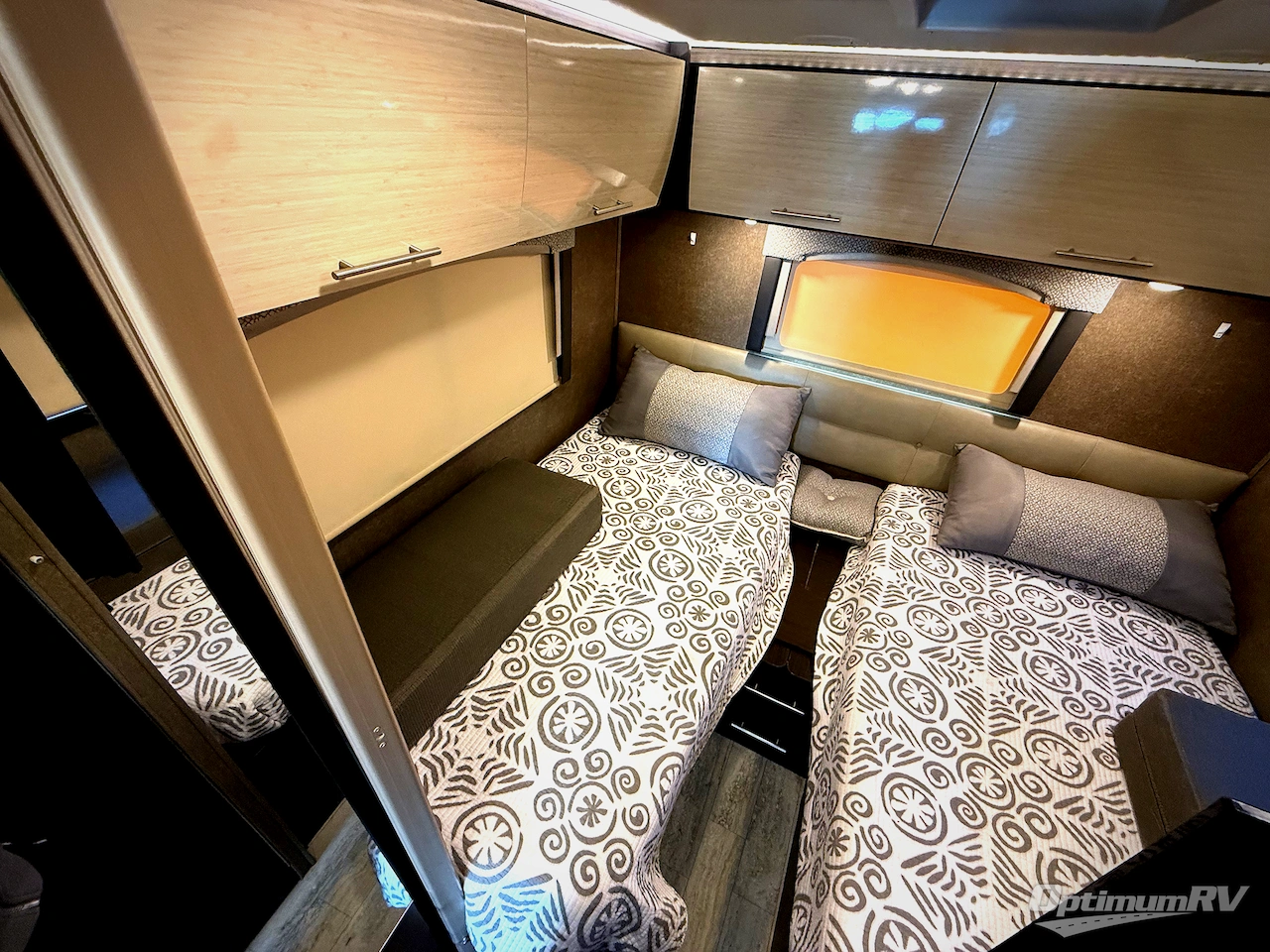 2018 Thor Vegas 24.1 Photo 24