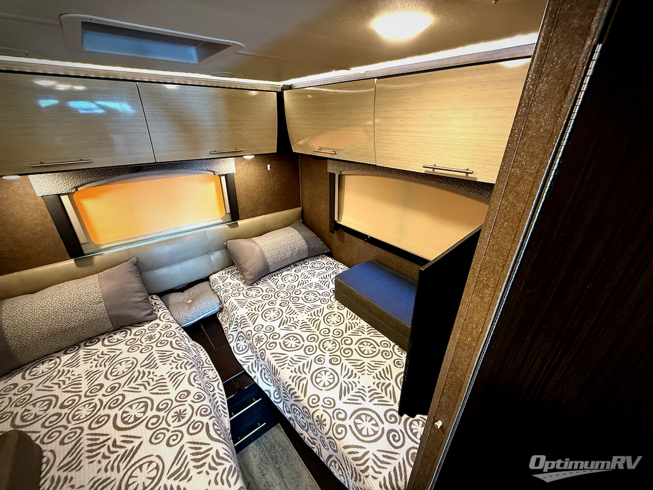 2018 Thor Vegas 24.1 Photo 25