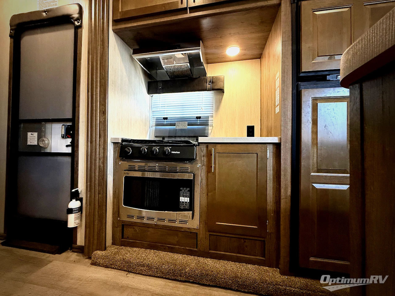 2019 Forest River Vengeance Rogue 32V Photo 16