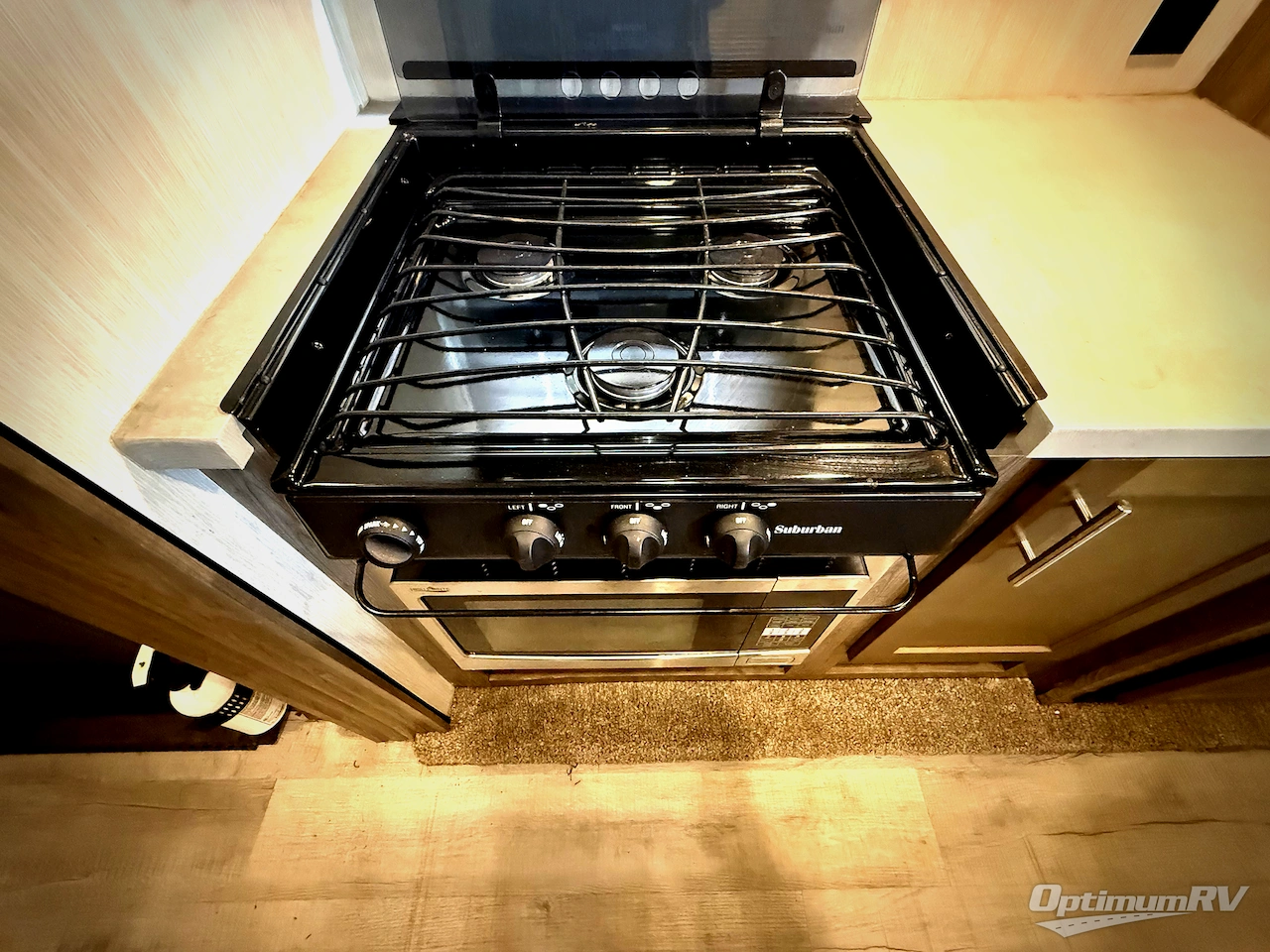 2019 Forest River Vengeance Rogue 32V Photo 17