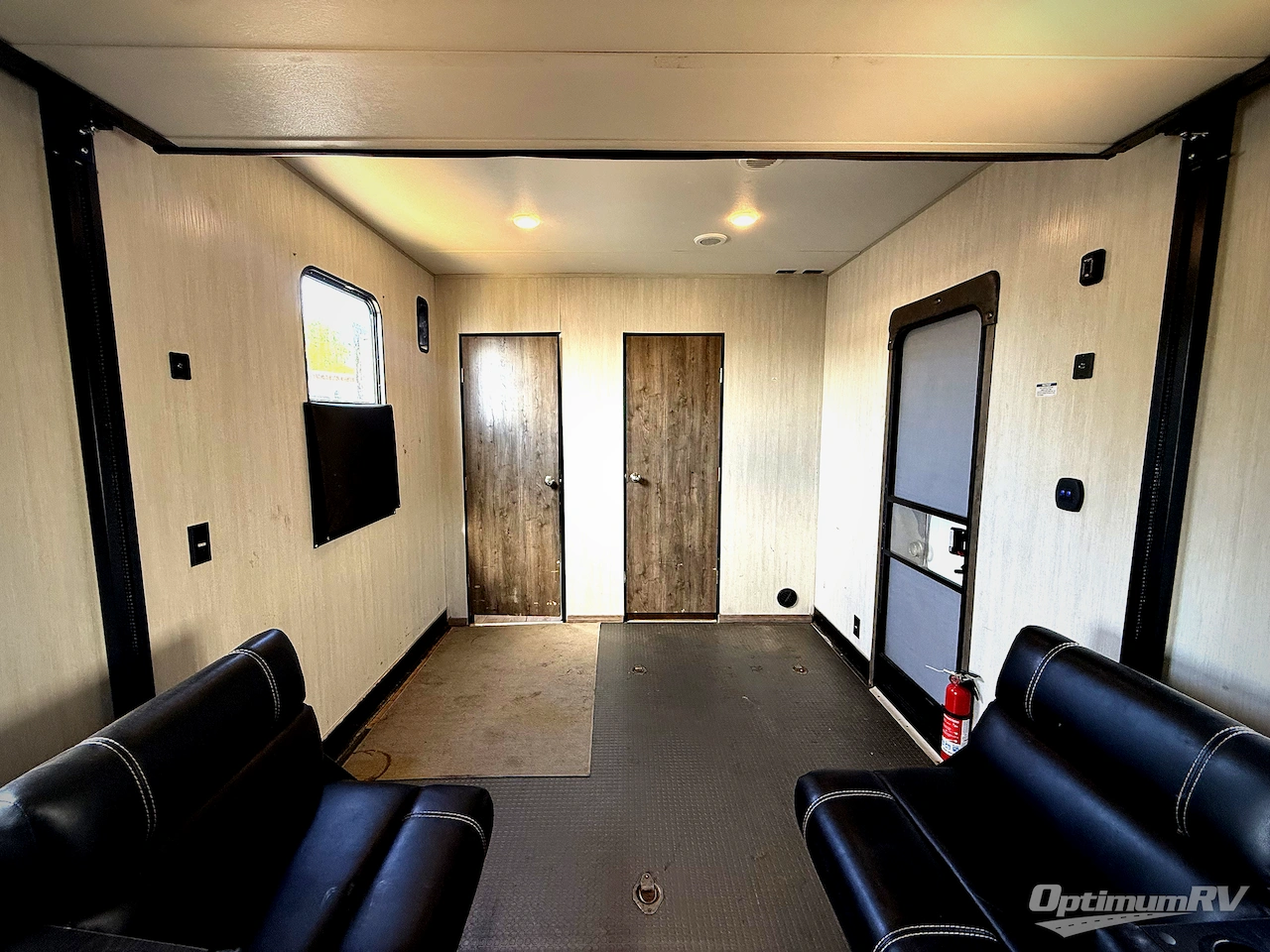 2019 Forest River Vengeance Rogue 32V Photo 20