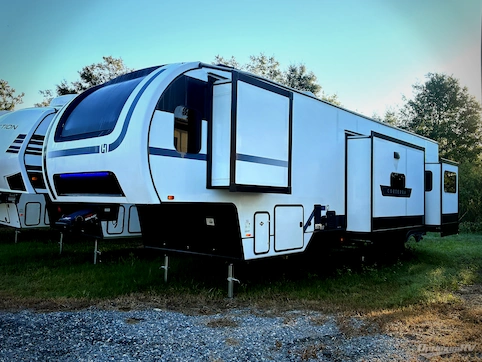 Used 2025 Heartland Corterra CT3.5 Featured Photo