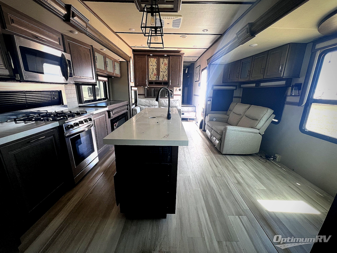 2022 Grand Design Solitude 345GK-R Photo 5