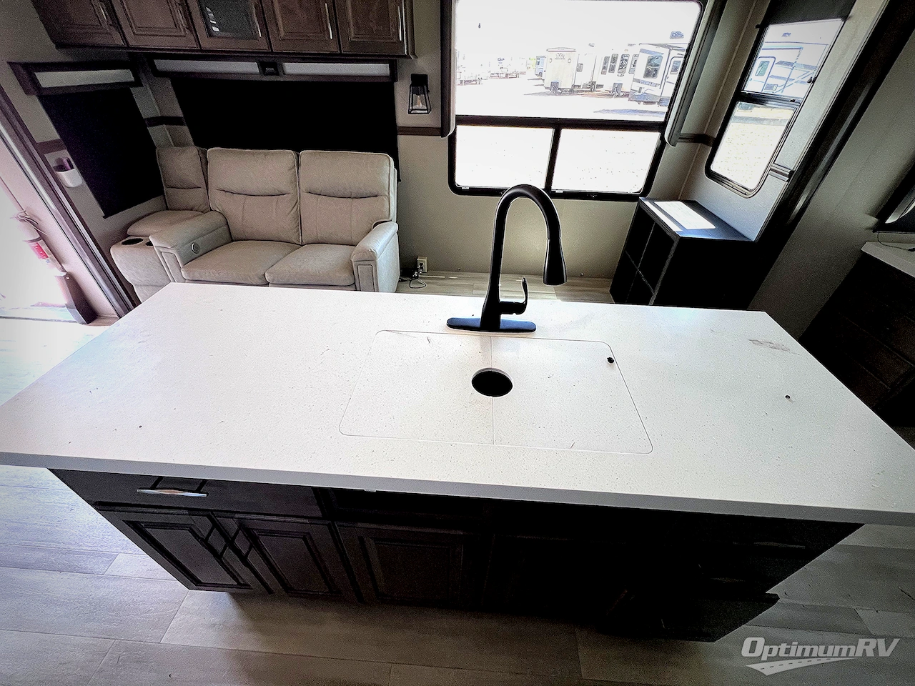 2022 Grand Design Solitude 345GK-R Photo 7