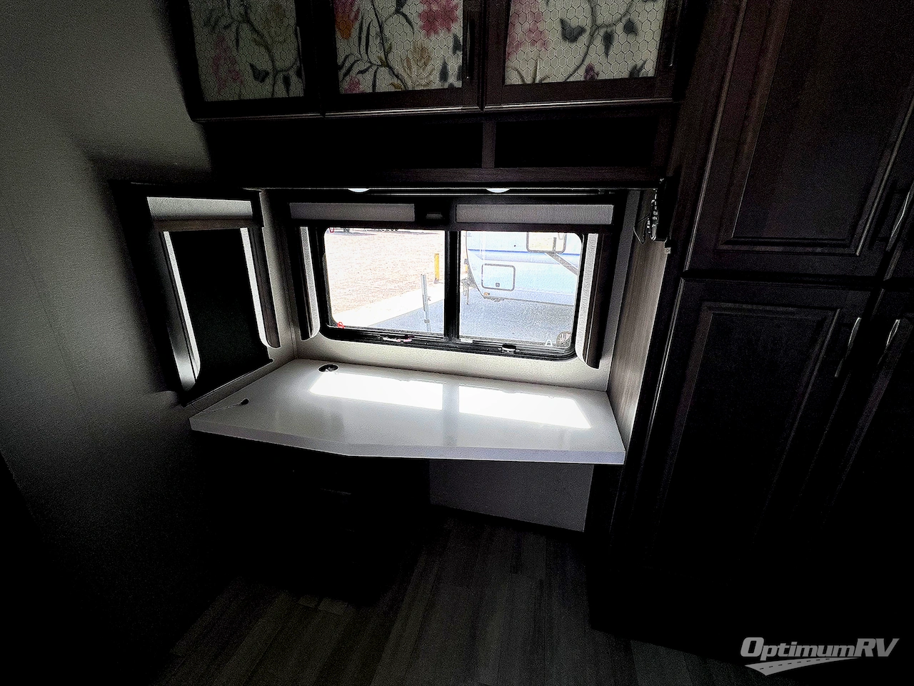 2022 Grand Design Solitude 345GK-R Photo 11