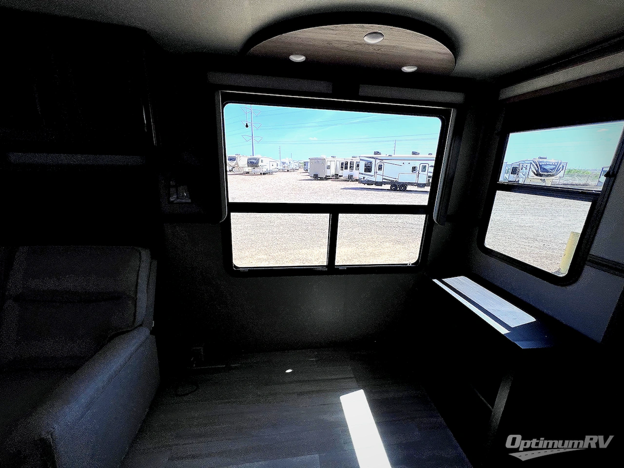 2022 Grand Design Solitude 345GK-R Photo 12