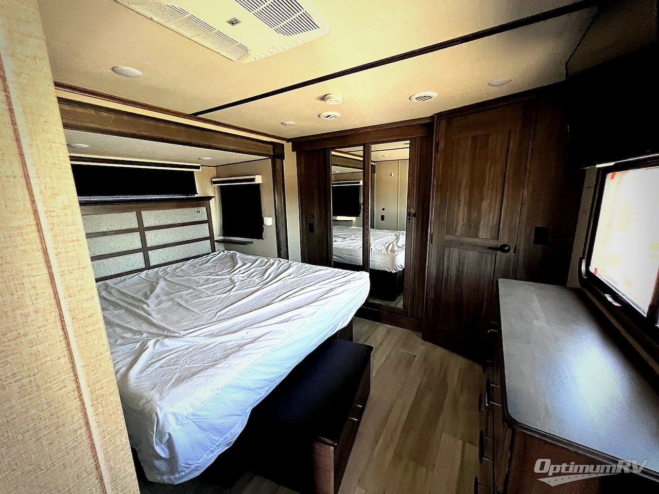 2022 Grand Design Solitude 345GK-R Photo 18