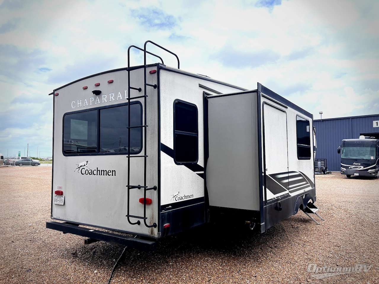 2020 Coachmen Chaparral Lite 284RLS Photo 2