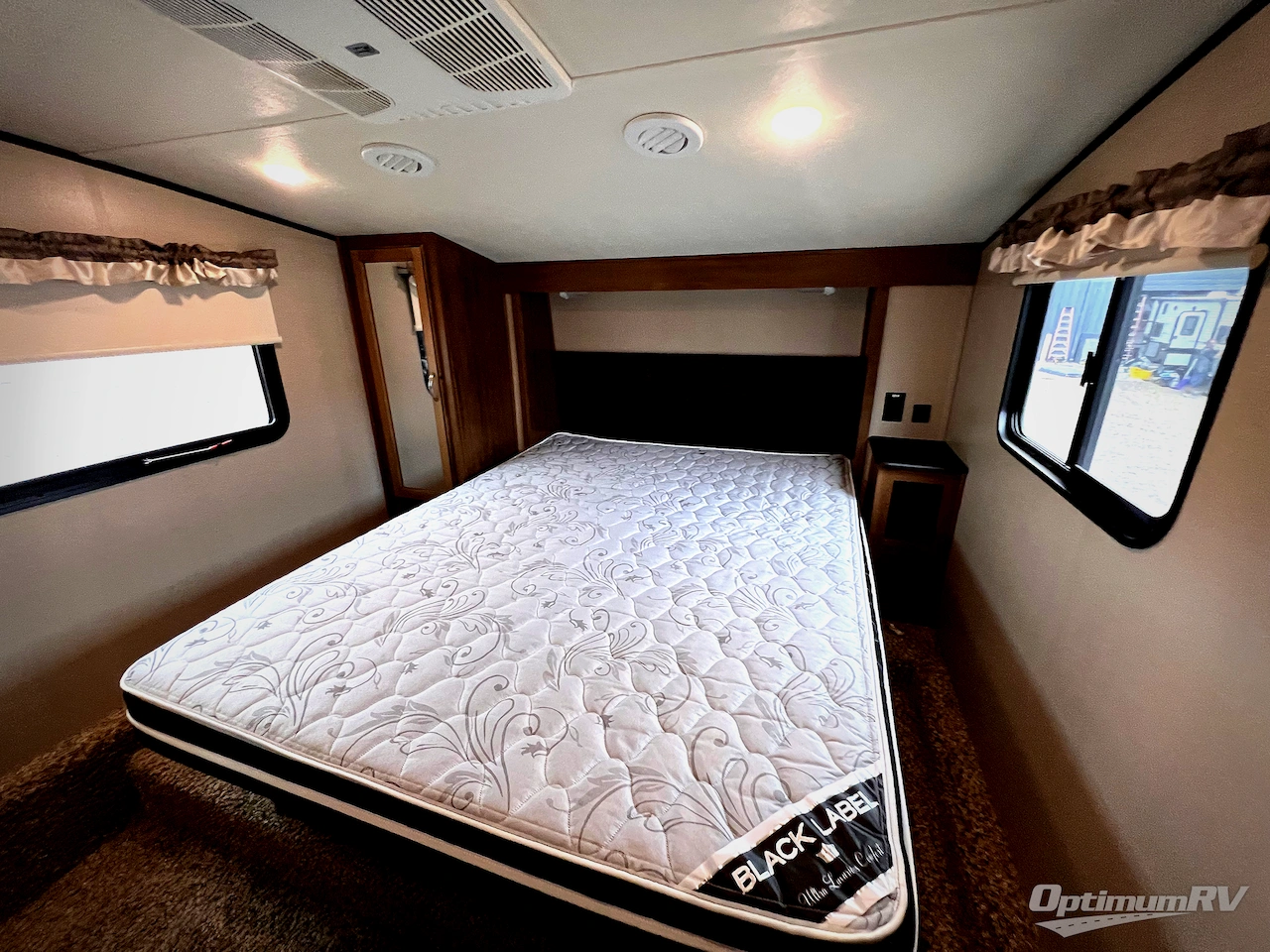 2020 Coachmen Chaparral Lite 284RLS Photo 19