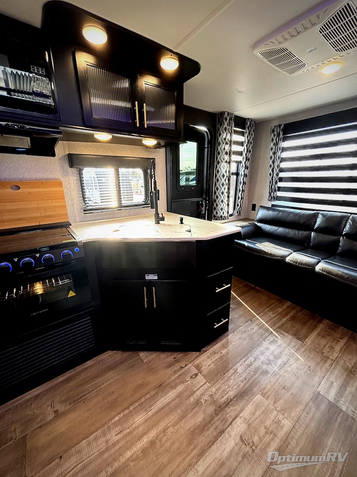 2022 Forest River Cherokee Grey Wolf 23MK Photo 11