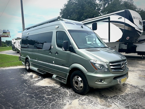 Used 2014 Roadtrek Roadtrek E Trek Featured Photo