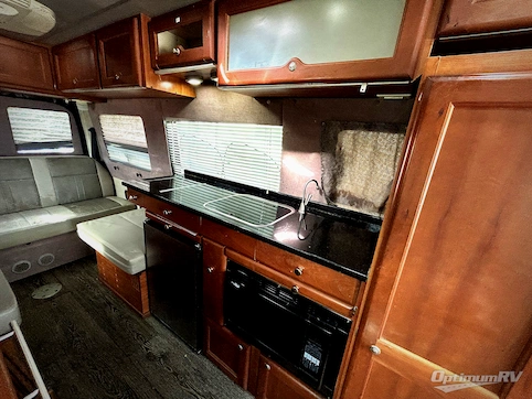 2014 Roadtrek Roadtrek E Trek RV Photo 3