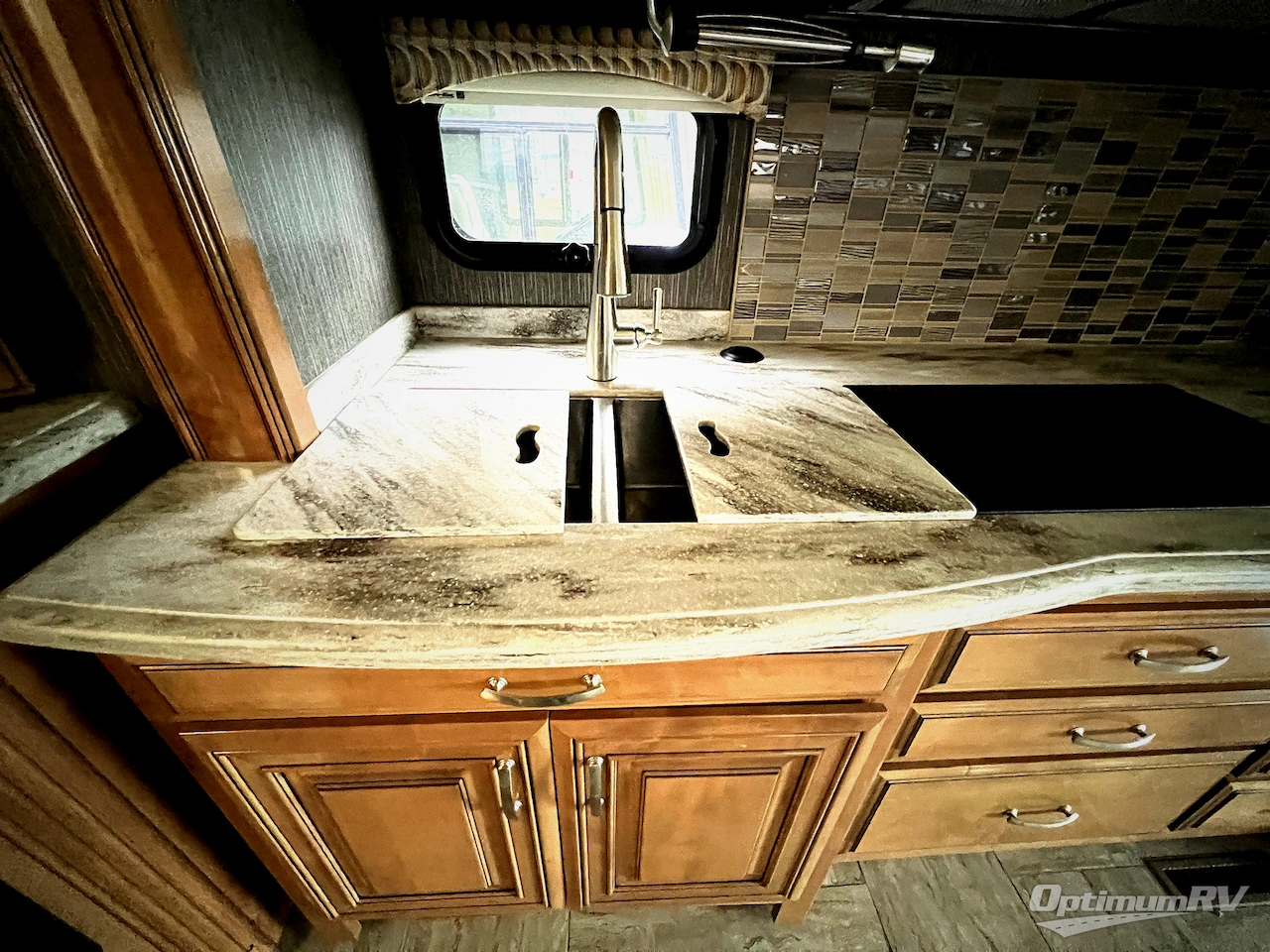 2019 Thor Aria 3601 Photo 11