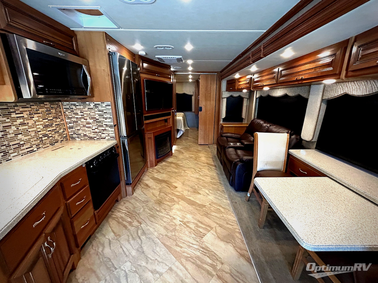 2016 Holiday Rambler Vacationer 33CT Photo 2