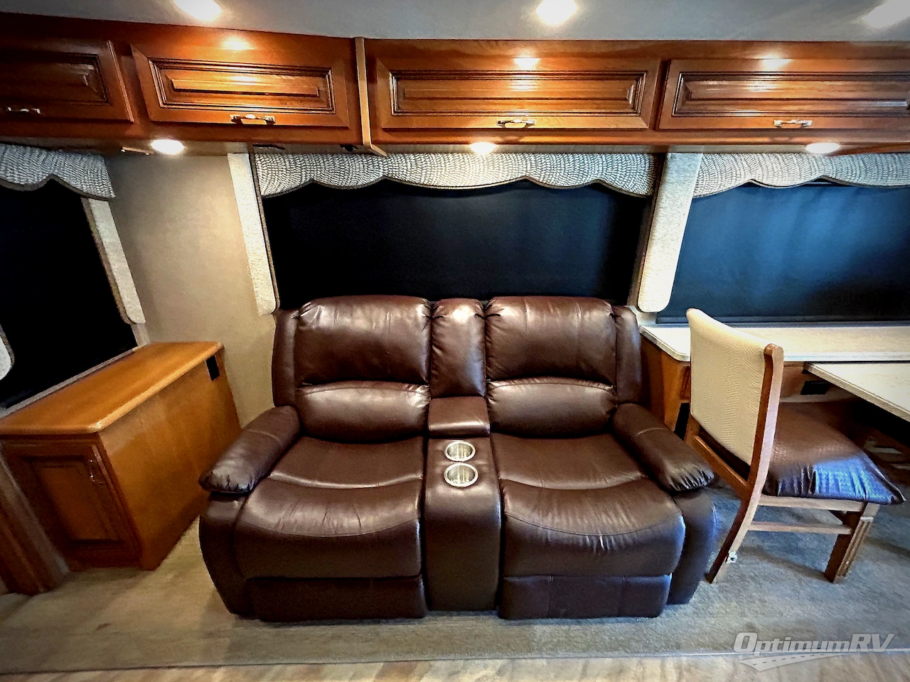 2016 Holiday Rambler Vacationer 33CT Photo 10