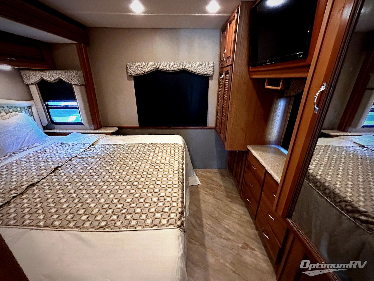 2016 Holiday Rambler Vacationer 33CT Photo 14