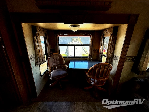 2014 Forest River Flagstaff Classic Super Lite 8528RSWS RV Photo 2