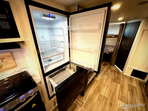 2026 Venture Stratus SR281VBH RV Photo 3