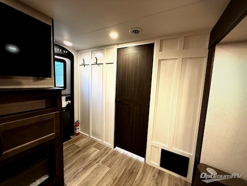 2026 Venture Stratus SR261VRB RV Photo 3