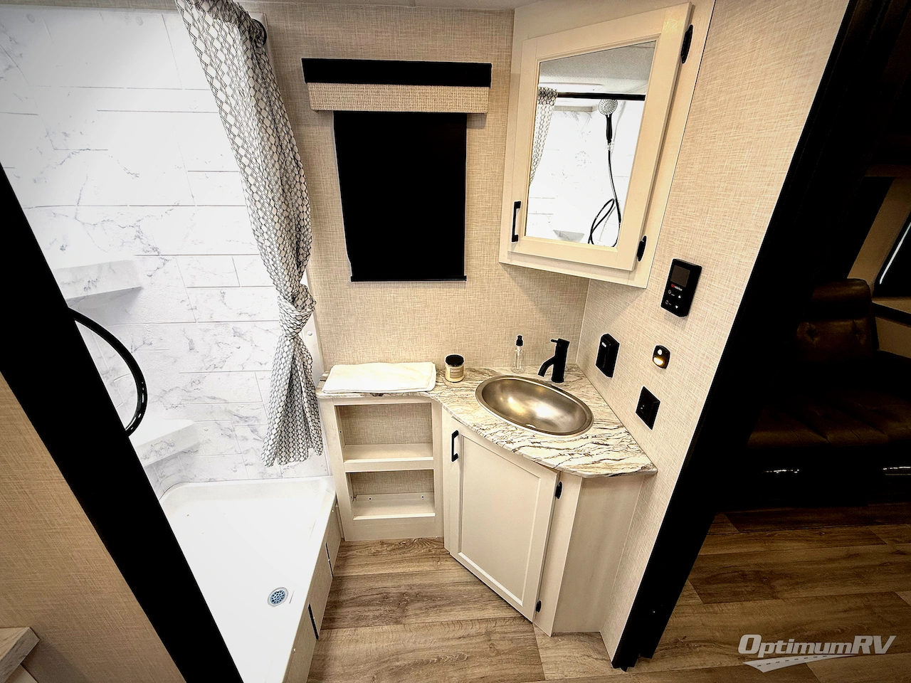 2026 Venture Stratus SR261VRB Photo 16