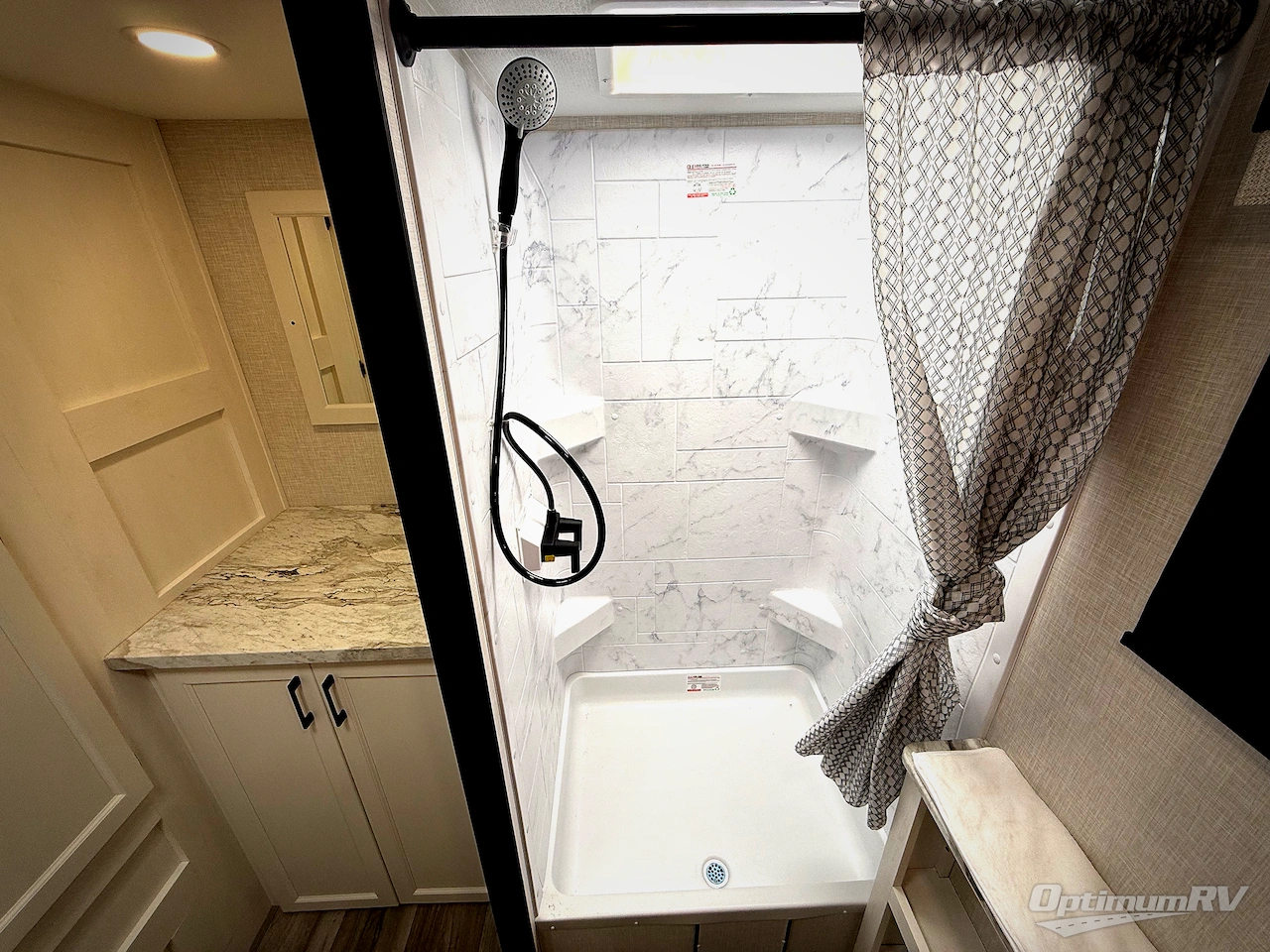 2026 Venture Stratus SR261VRB Photo 18