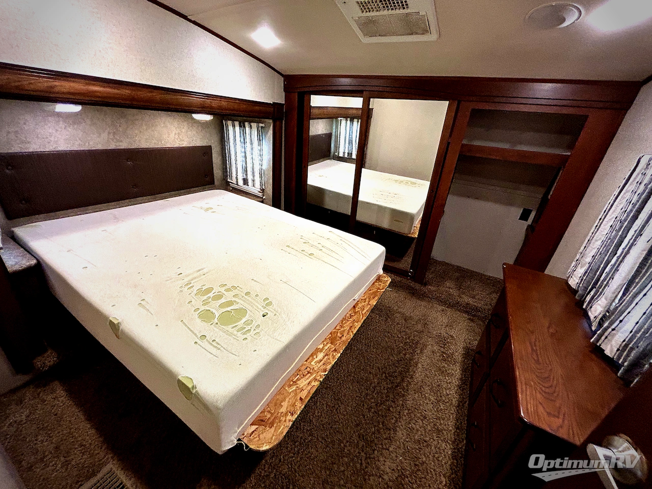 2016 Palomino Sabre 34TBOK Photo 6