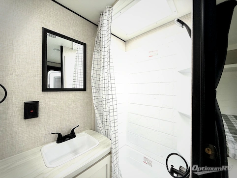 2025 Jayco Jay Flight SLX 210QB RV Photo 4