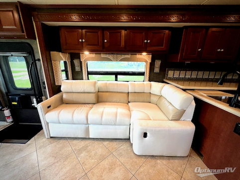 2015 Itasca Suncruiser 38Q RV Photo 2