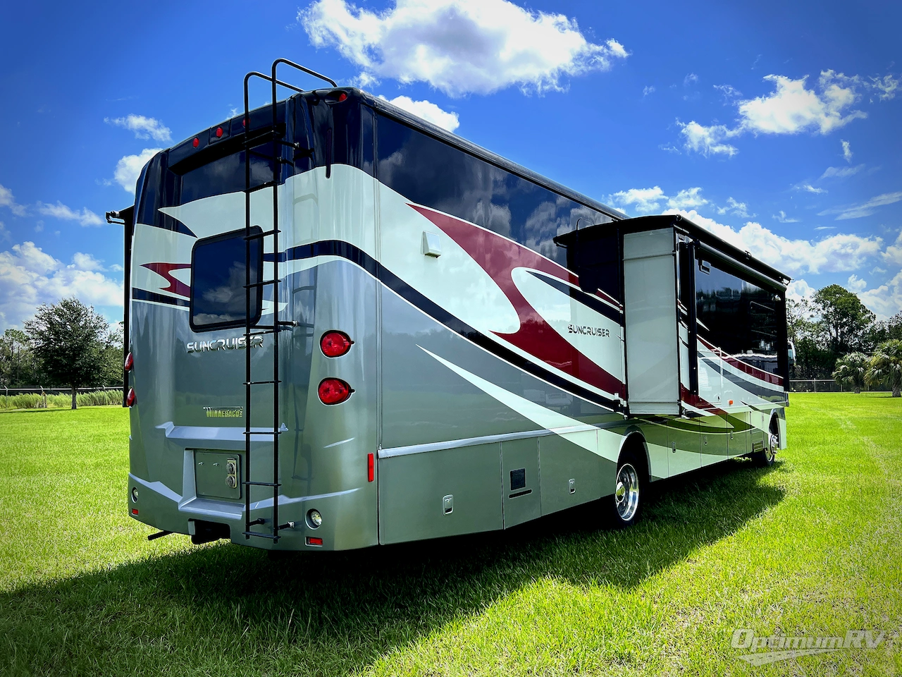 2015 Itasca Suncruiser 38Q Photo 3