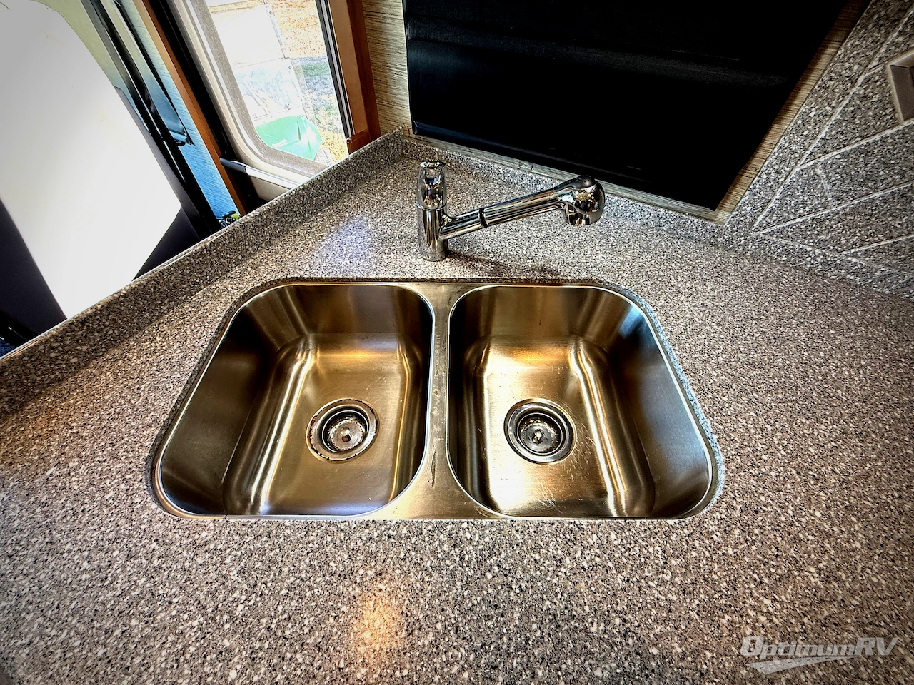 2017 Newmar Bay Star 3306 Photo 9