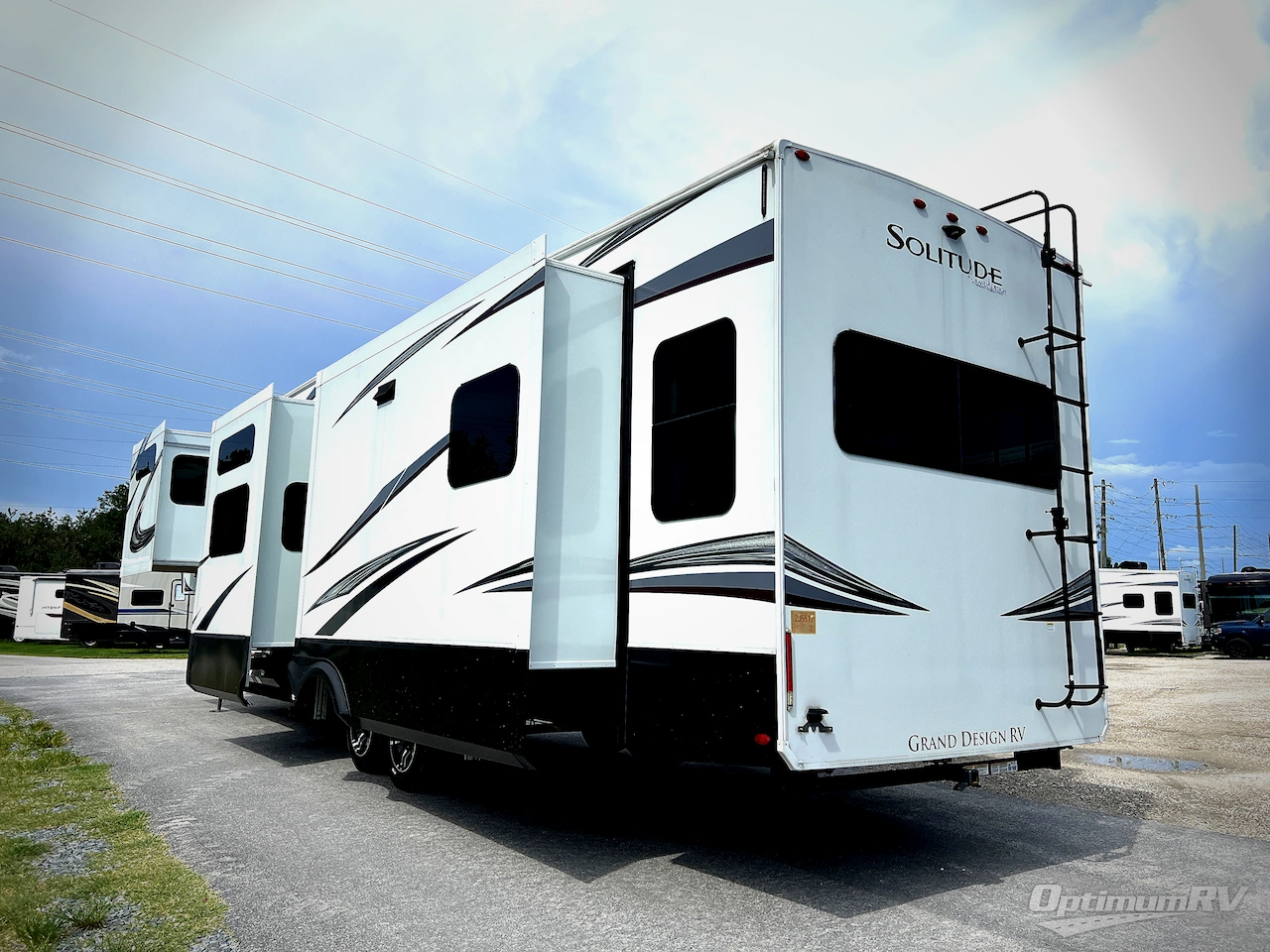 2022 Grand Design Solitude 378MBS Photo 3