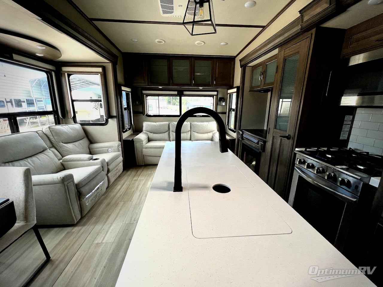 2022 Grand Design Solitude 378MBS Photo 4