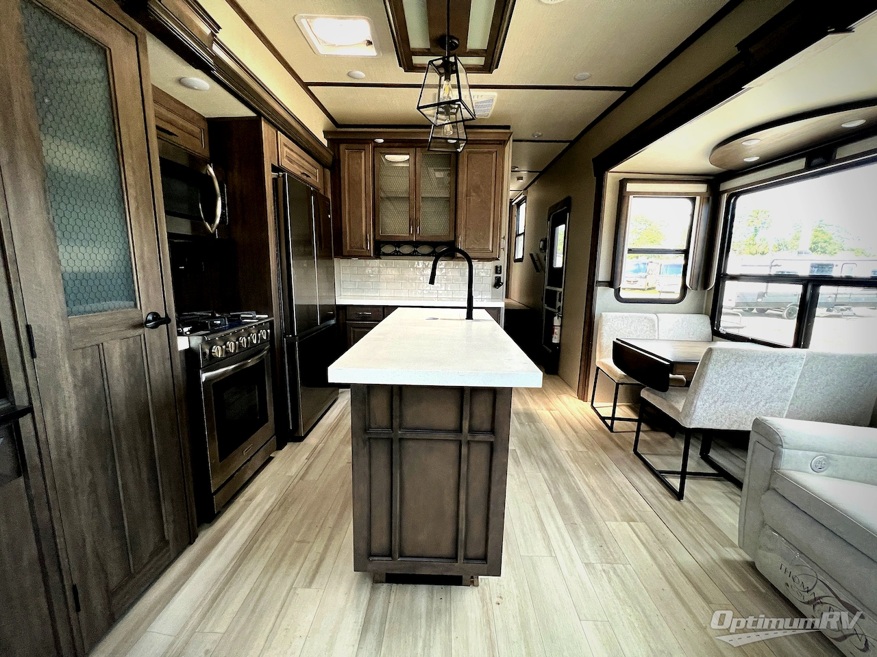 2022 Grand Design Solitude 378MBS Photo 5