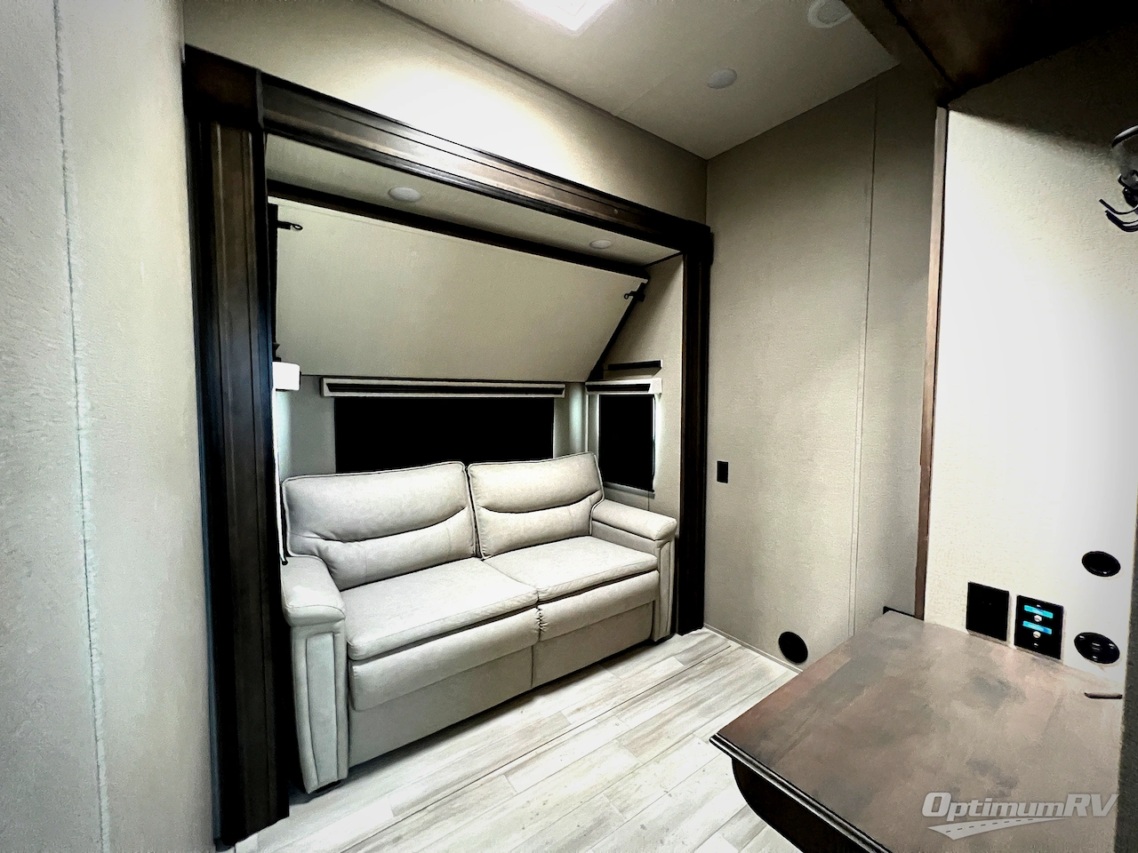 2022 Grand Design Solitude 378MBS Photo 15