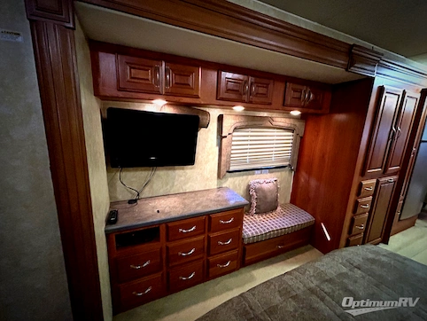 2008 Georgie Boy Cruise Master 3740FWS RV Photo 4