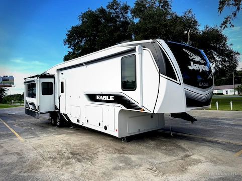 Used 2025 Jayco Eagle 355MBQS Featured Photo