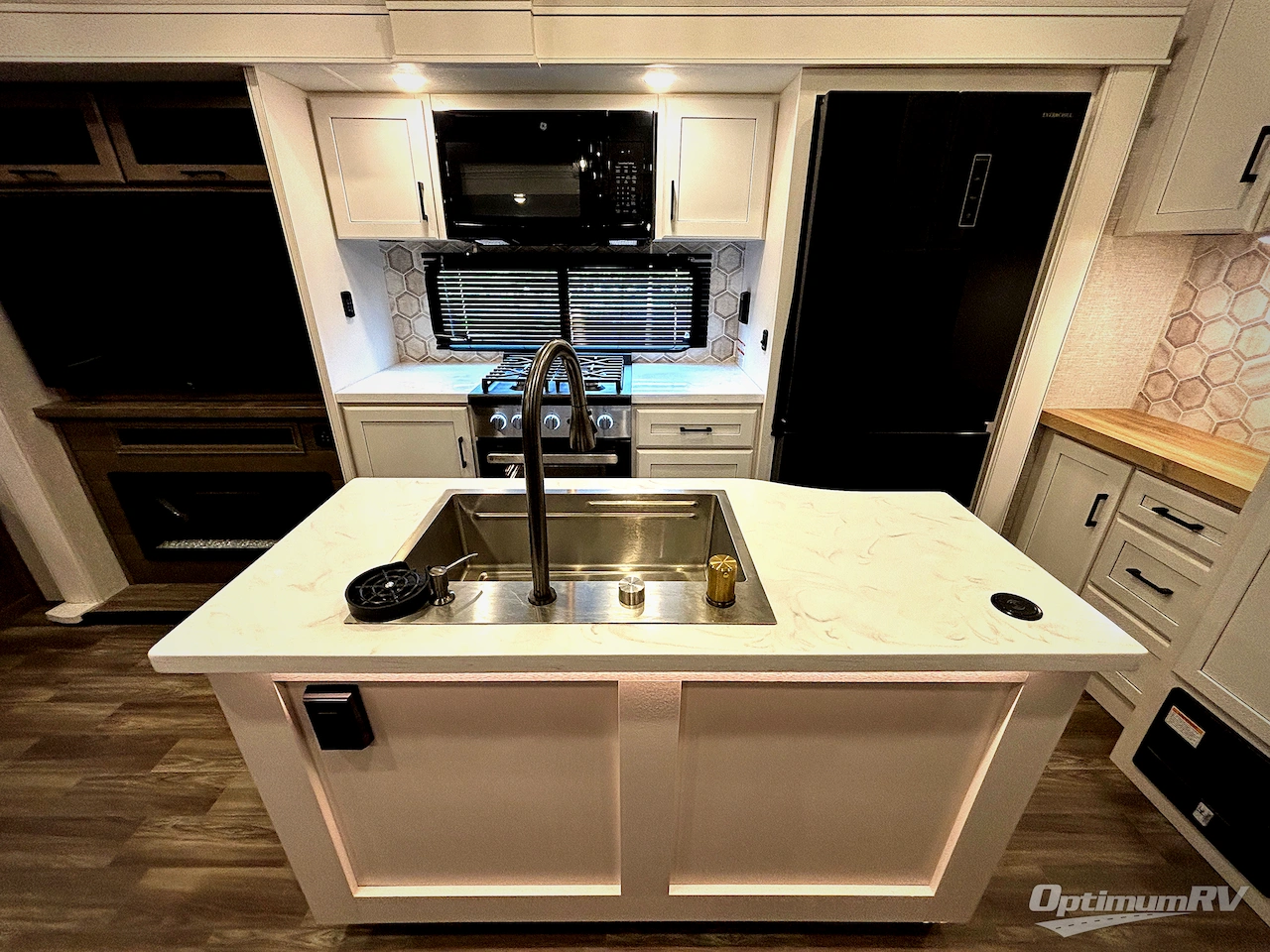 2025 Jayco Eagle 355MBQS Photo 29