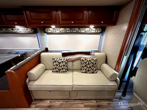 2017 Winnebago Sunstar 32YE RV Photo 3