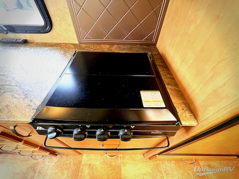 2016 Thor Axis 25.2 RV Photo 3
