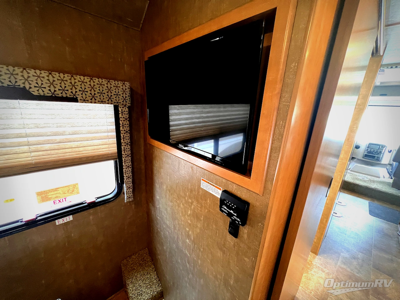 2016 Thor Axis 25.2 Photo 18